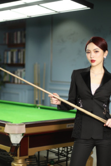 和漂亮女老板商务出差
